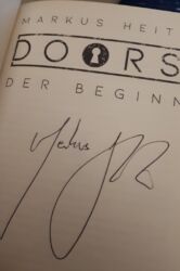 Doors - Der Beginn von Markus Heitz - Unterschrieft