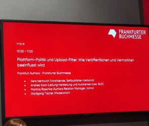 Diskussionsrunde „Plattform-Politik und Upload-Filter: Wie Veröffentlichen und Vermarkten beeinflusst wird“