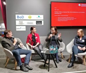 Diskussionsrunde „Plattform-Politik und Upload-Filter: Wie Veröffentlichen und Vermarkten beeinflusst wird“
